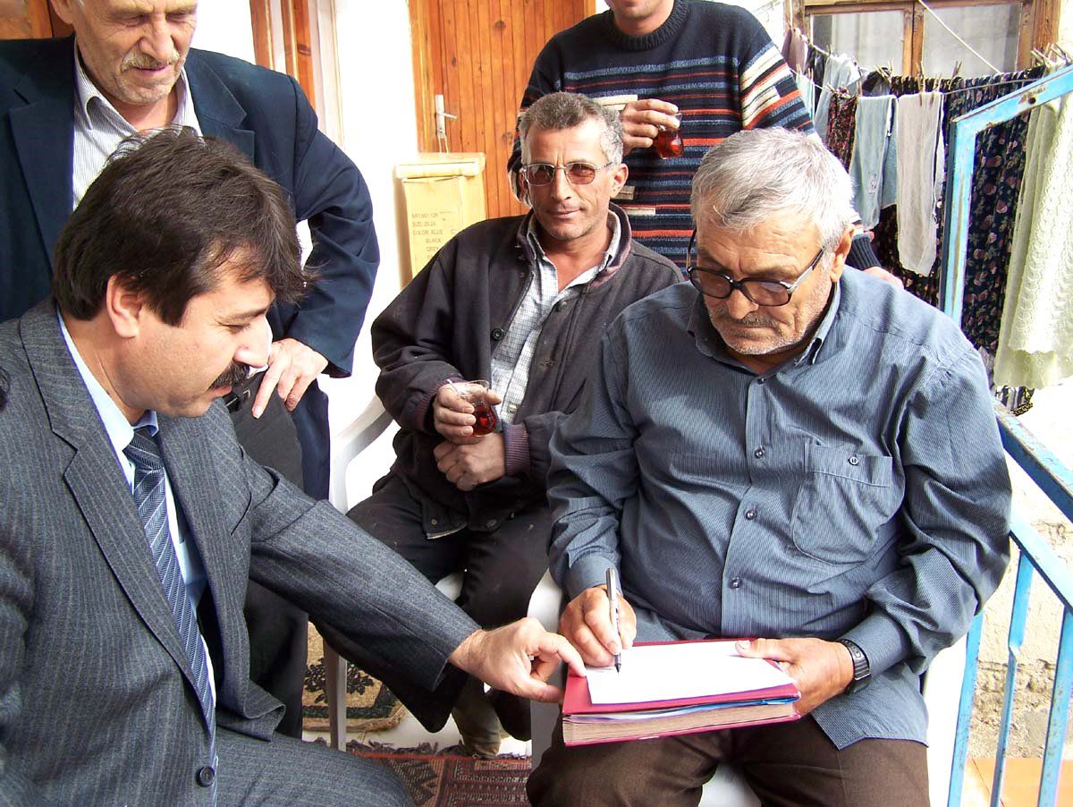 Korkutelili Hayırsever Kalbine Yenik Düştü