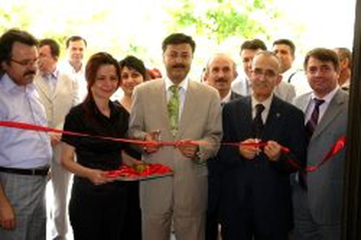 Manisalı Doktorlardan Resim ve Heykel Sergisi