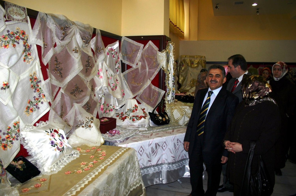 Melikgazi Belediyesi Mesleki Eğitim Kursları Tamamlandı