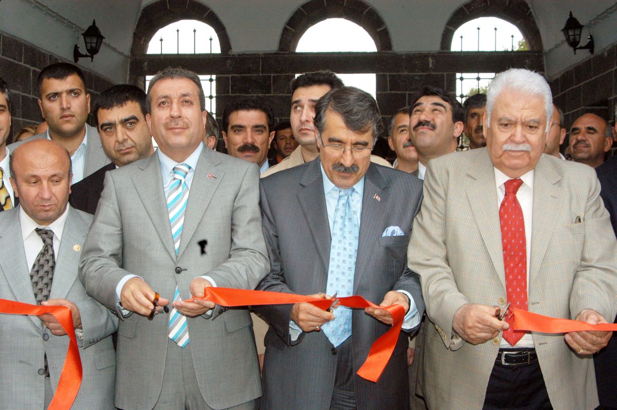 Restore Edilen Erdebil Köşkü, Bakan Eker Tarafından Açıldı