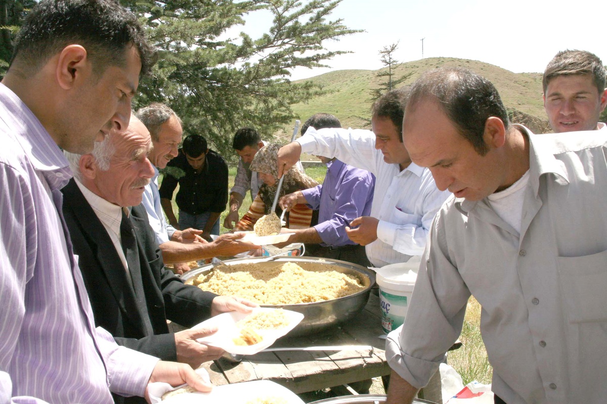 Yozgat'ta Havaların Kurak Geçmesi Üzerine Köylüler Yağmur Duasına Çıktı