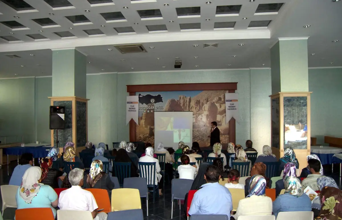 Adıyaman'da 'Kısırlık ve Tüp Bebek' Konulu Toplantı Yapıldı