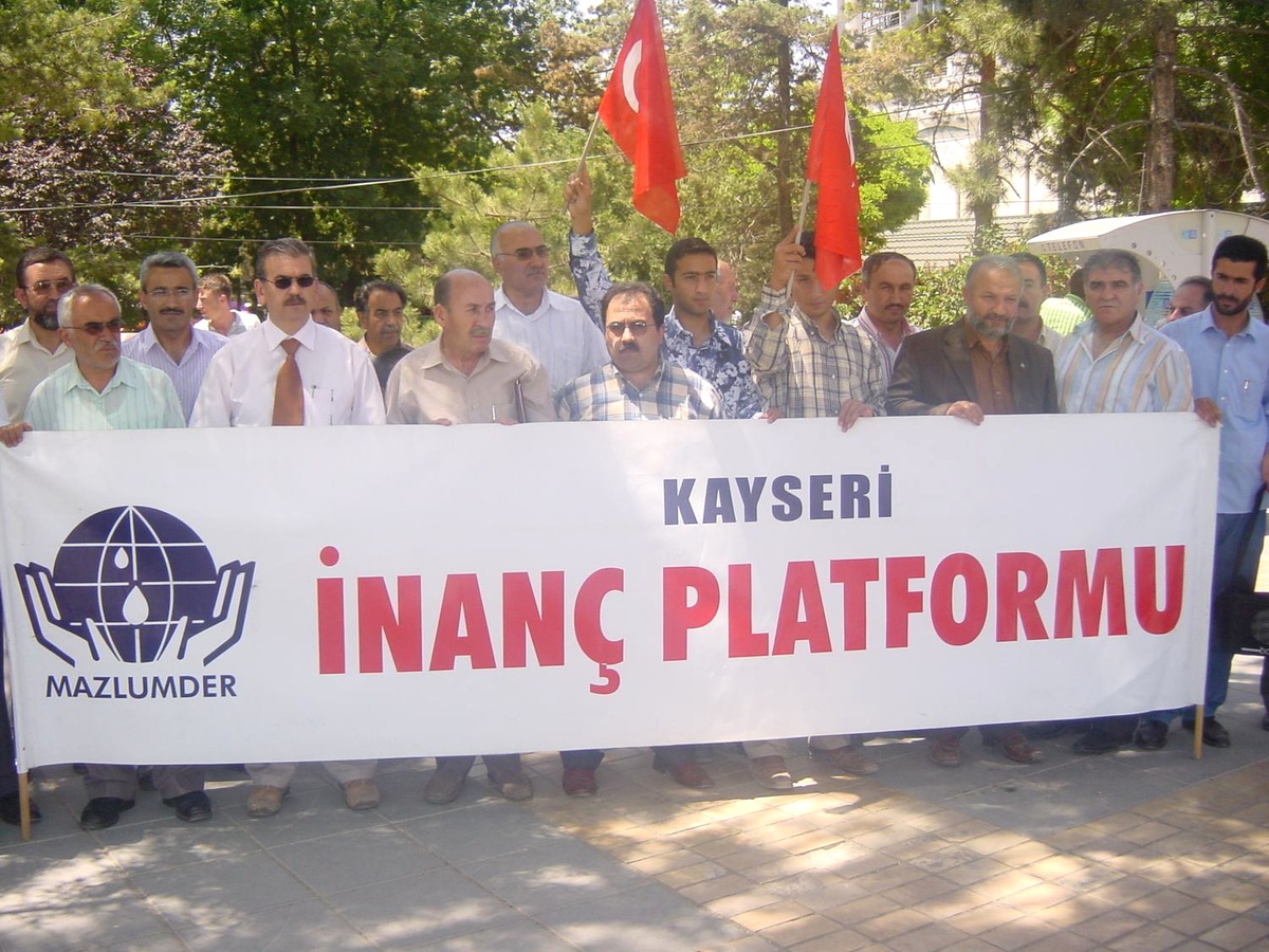 Kayseri'de Mazlumder ve Türkiye Yazarlar Birliği'nden Basın Açıklaması