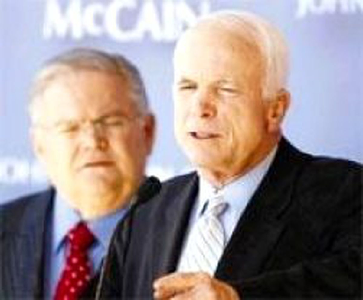 Mccain'in Başı Papazlarla Dertte