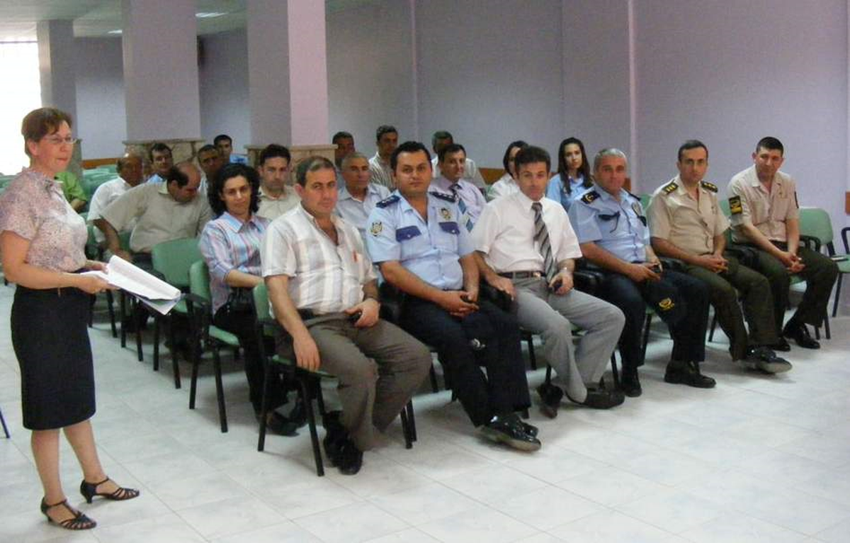 Akhisar'da, Polis ve Zabıtaya İnsan Hakları Dersi