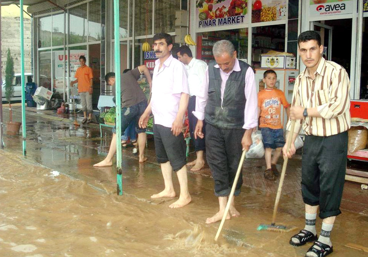 Şiddetli Yağış Adıyaman'da Sel Baskınlarına Neden Oldu