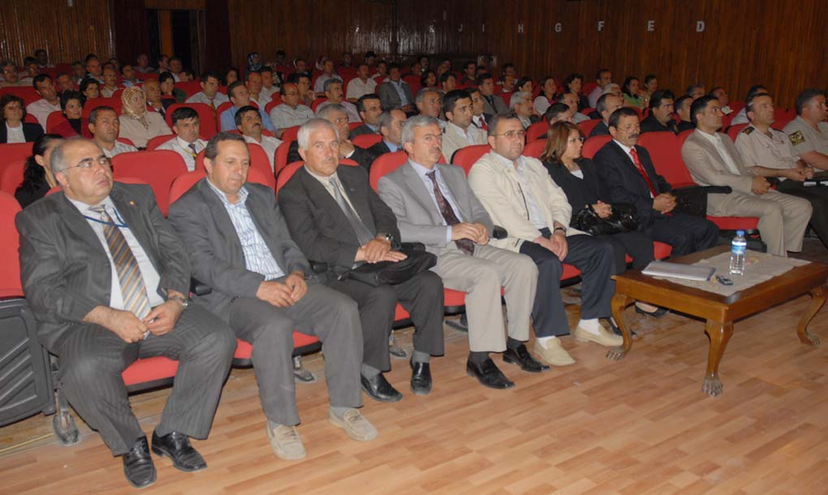 'Çağdaş Dünyada Temel Haklarımız ve Hak Arama Yolları' Konferansı