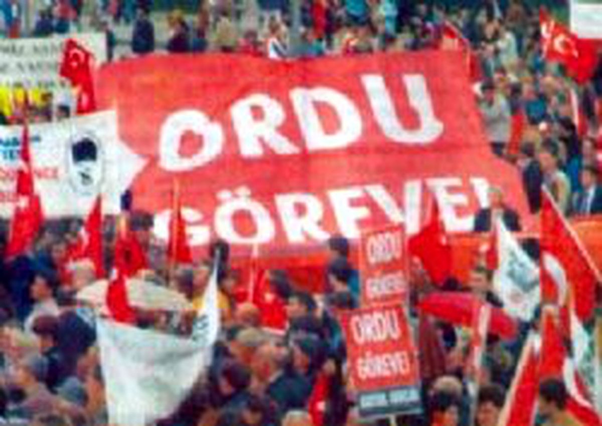 'Darbeler Milliyetçiliği Azdırdı'