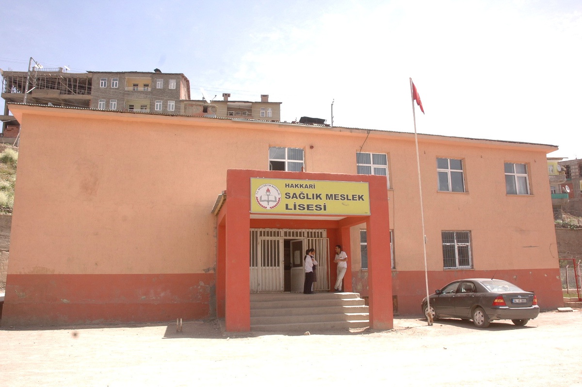 Hakkari Sağlık Meslek Lisesi'nde Çevre Düzenlemesi