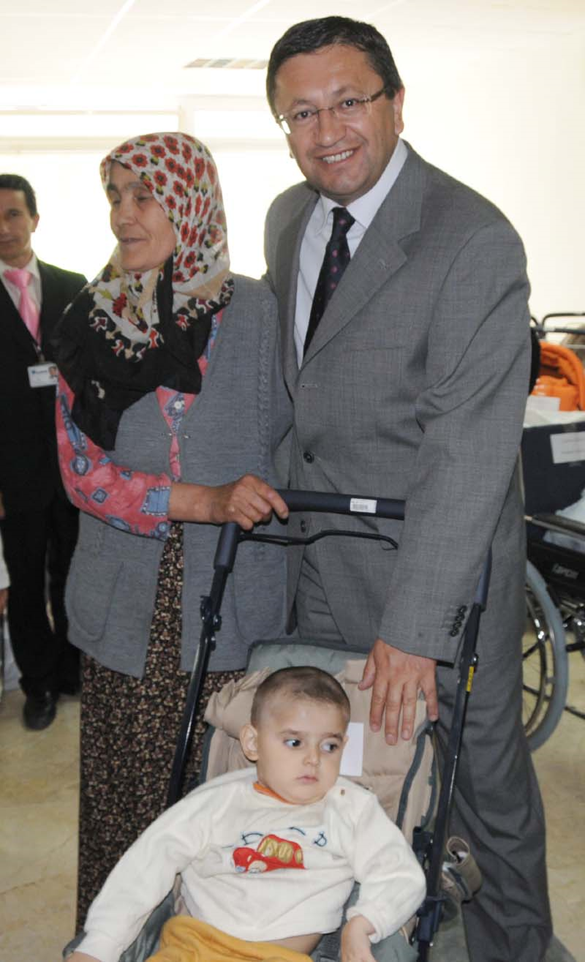 Altınay'dan İhtiyaç Sahiplerine Yardım