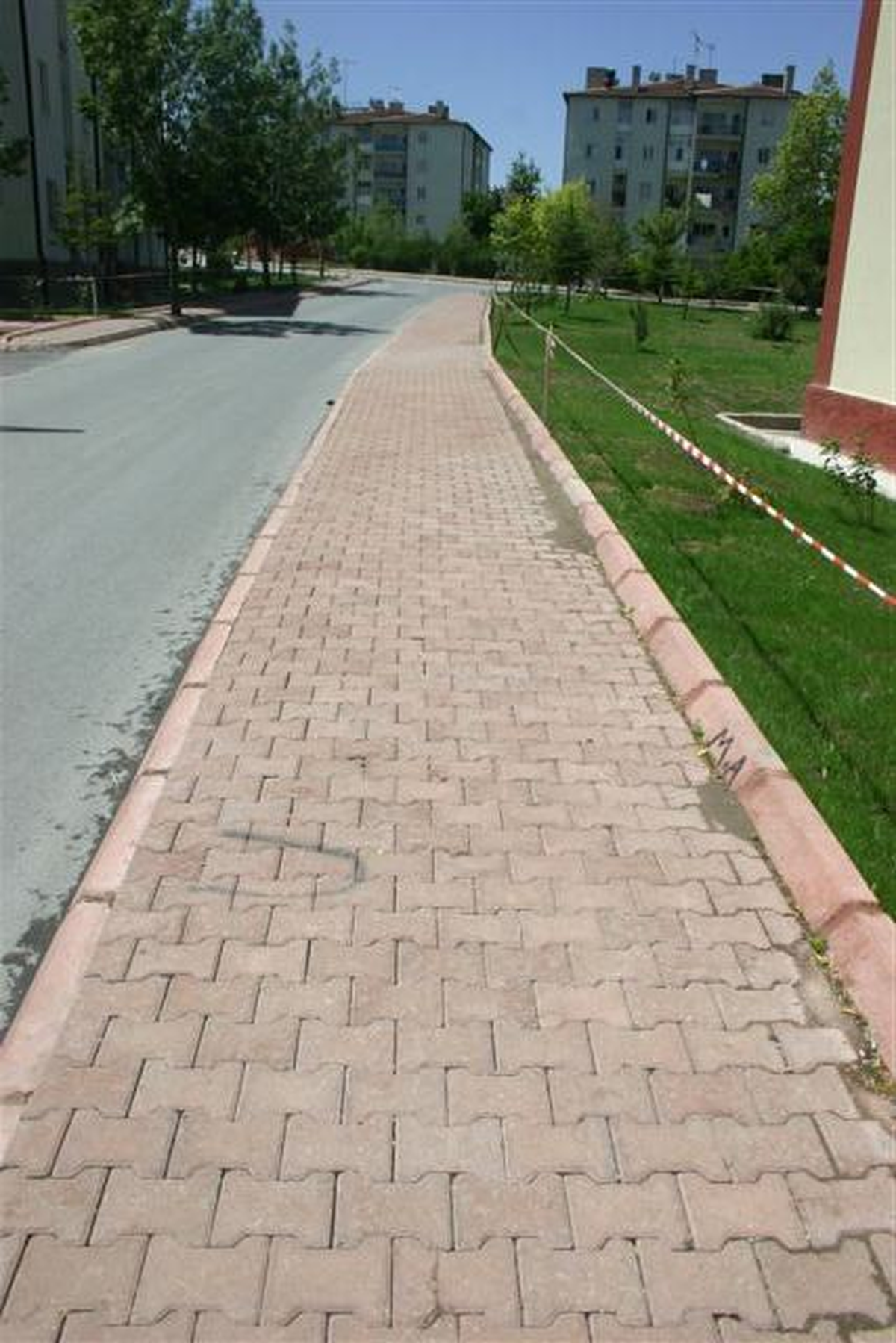 Melikgazi'den Belsin Bölgesine Yaya Yolu ve Cep Otopark Çalışması