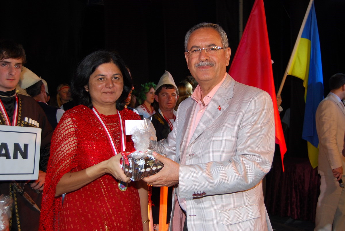 Başkan Can, Gkv'nin Halk Oyunları Festivaline Katıldı