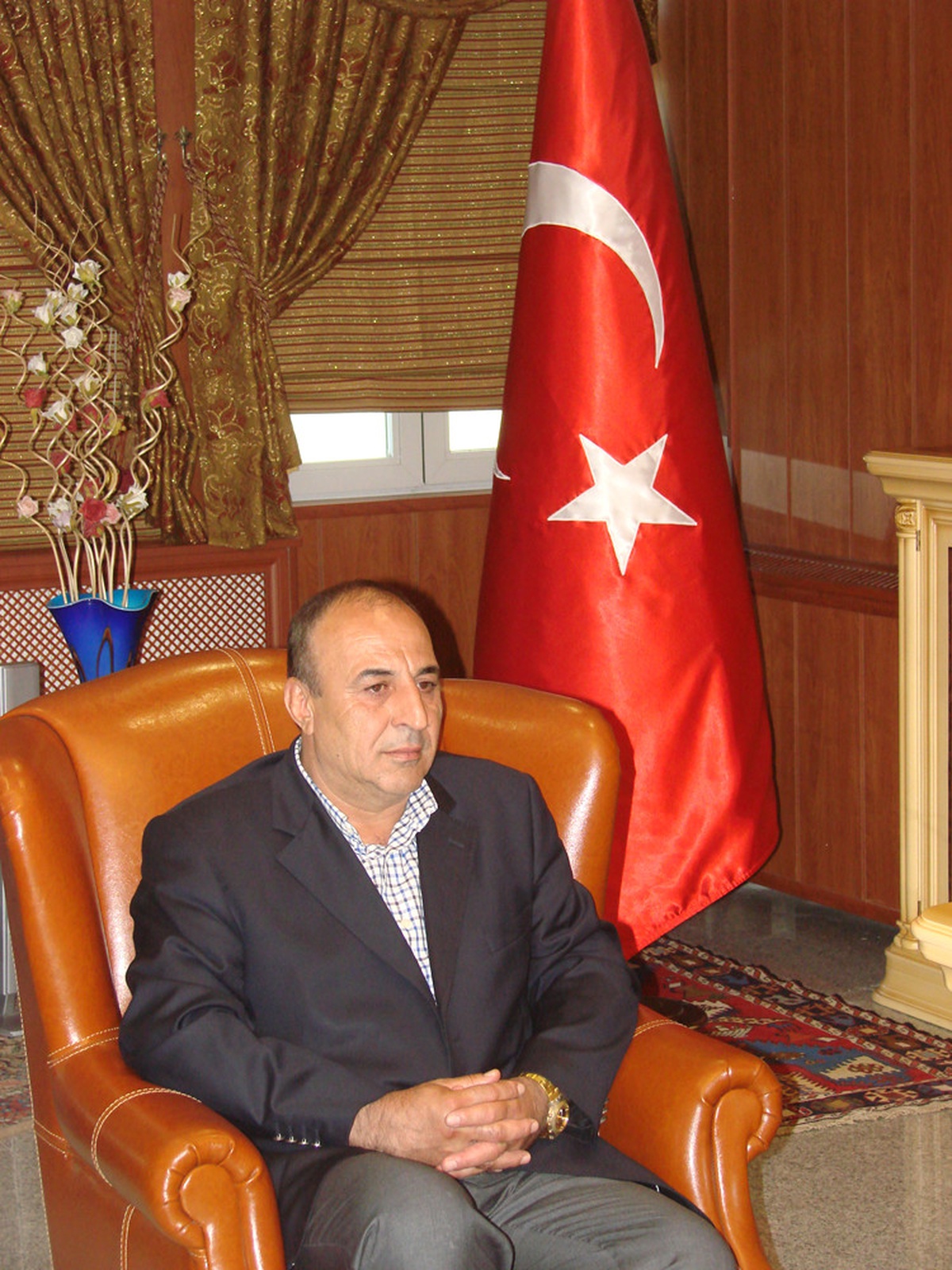 Doğduğu Köye Okul Yaptırıyor