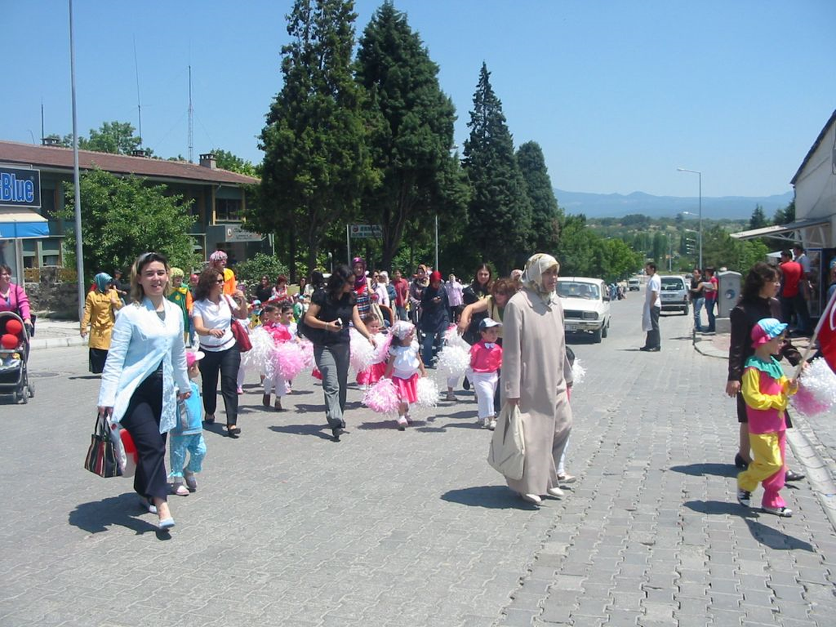 Okul Öncesi Eğitim Şenlikleri Gedizlileri Duygulandırdı