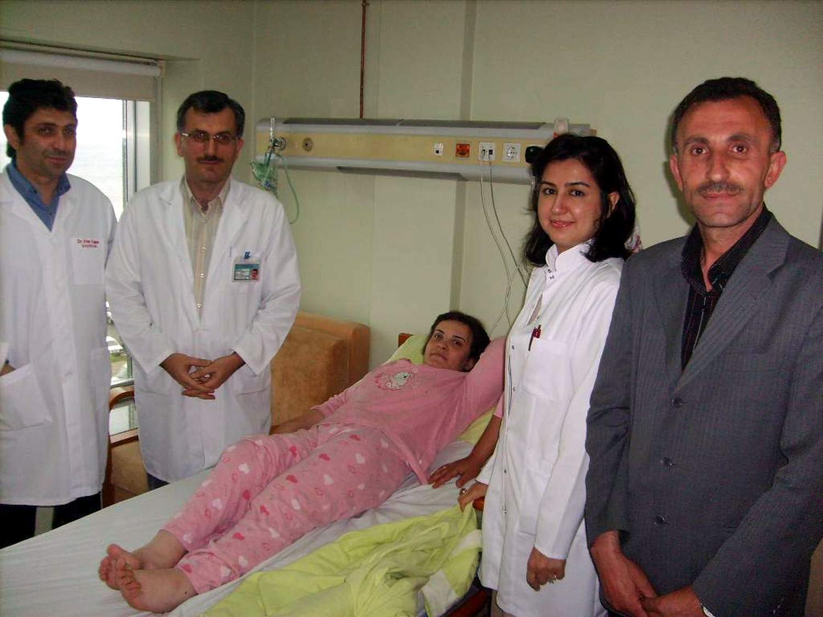 Özel İmperial Hastanesi Yürüyemeyen Berna'ya Sahip Çıkarak Tedavisini Üstlendi