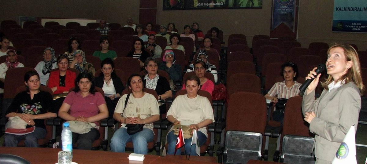 Salihli'de Kadın Girişimciliğini Destekleme Projesi Tanıtıldı