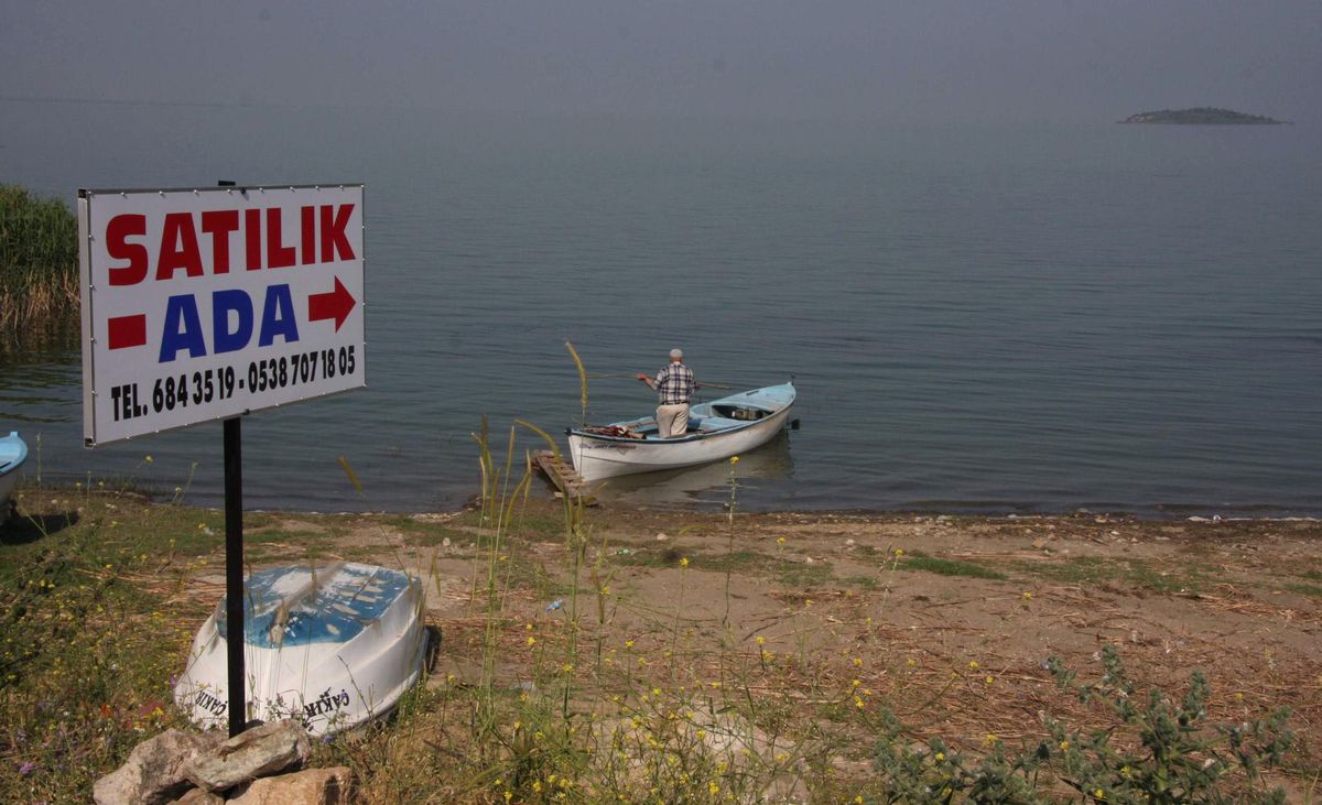 1.5 Milyon YTL'ye Satılık Ada