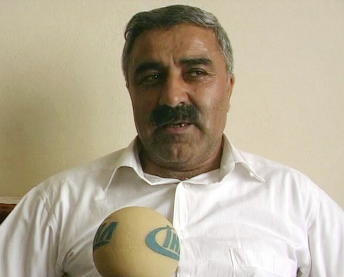 AK Parti İlçe Başkanı'na Saldırmak İsteyen Kişiler Özür Diledi