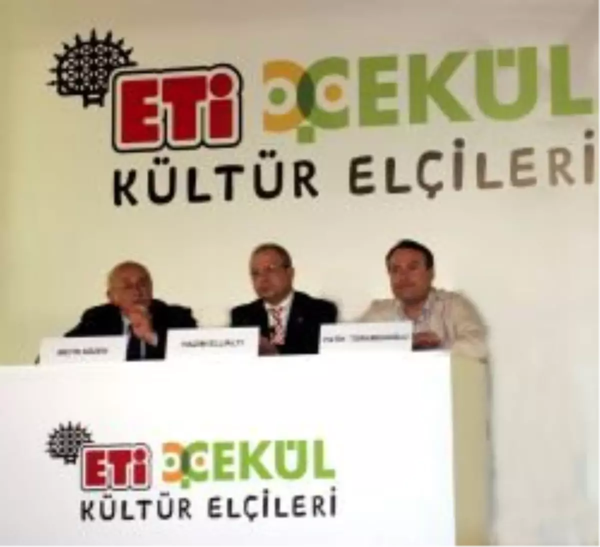 Eti ve Çekül, Türkiye\'nin Kültürel
Mirasının Korunması için 5 Yılda 4 Bin
\'Kültür Elçisi\' Yetiştirecek
