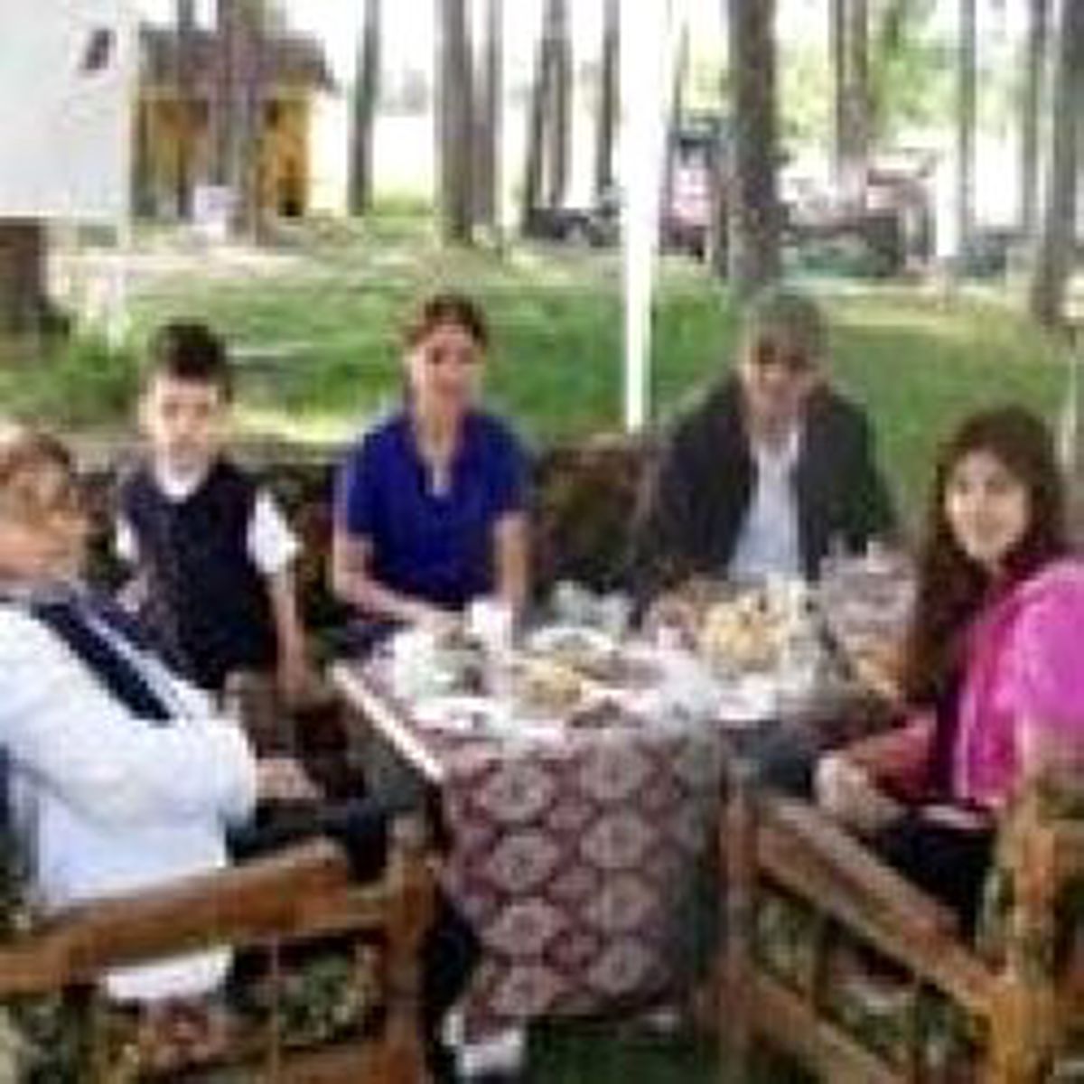 Ödül Sevincini Ailesiyle Paylaştı