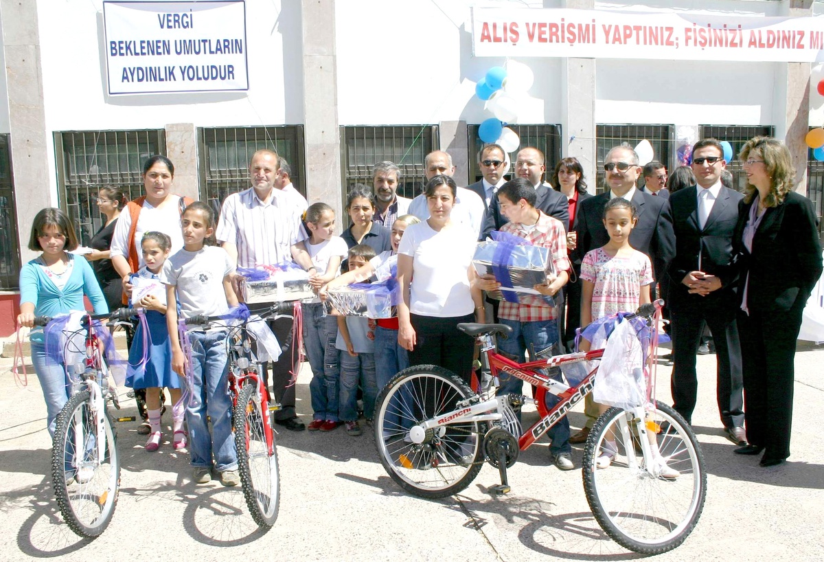 Tunceli'de Öğrenciler 'Ülkemi Seviyorum Belgemi Alıyorum' Kampanyasıyla Kazandı