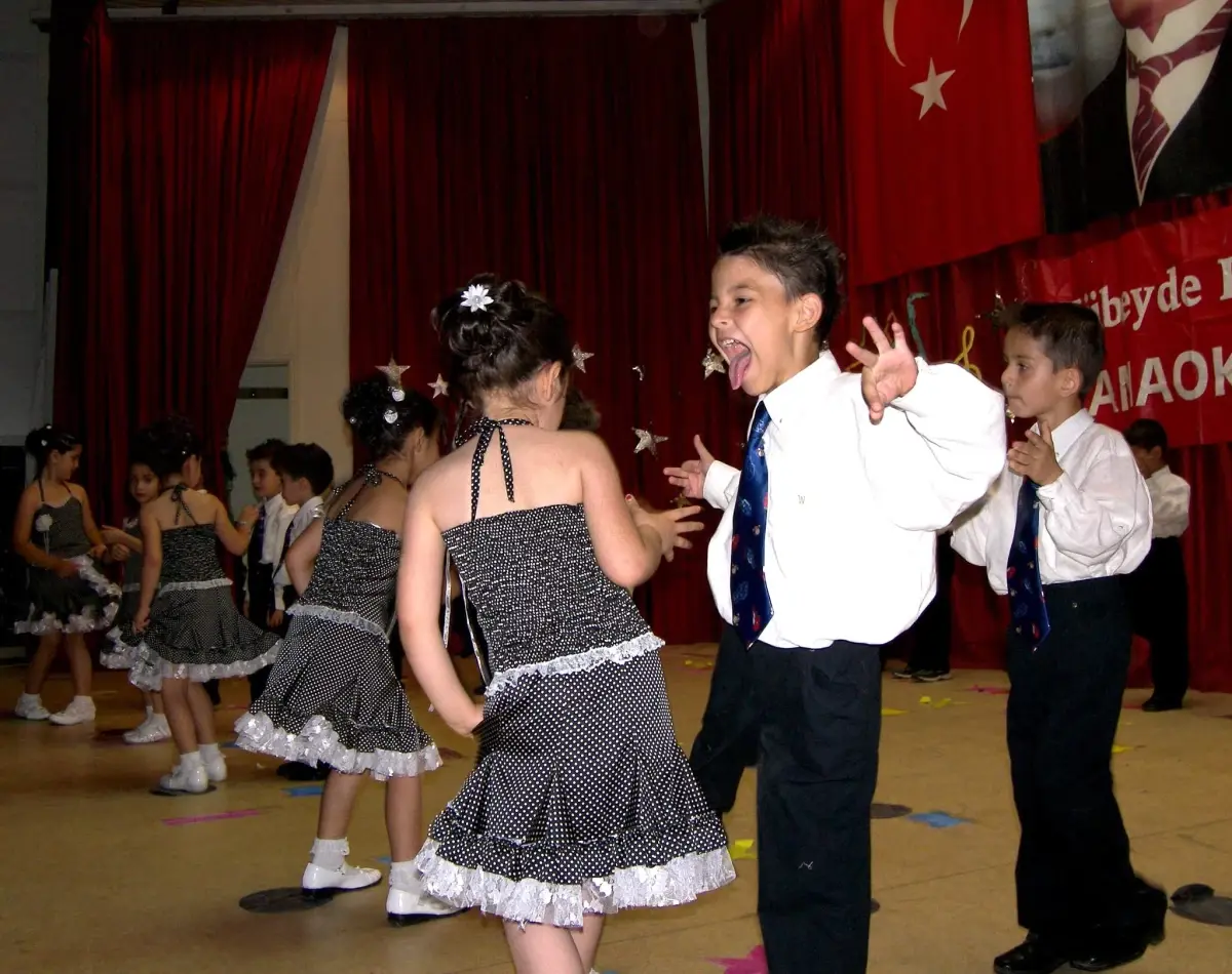 Anaokulu Öğrencileri Mezuniyet Belgelerini Aldı