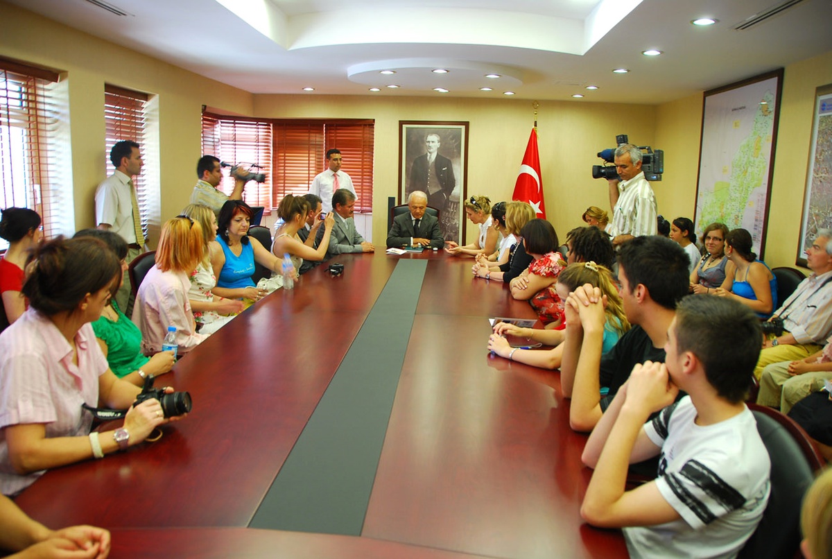 Avrupalı Heyetten Adana Valisi Atış'a Ziyaret