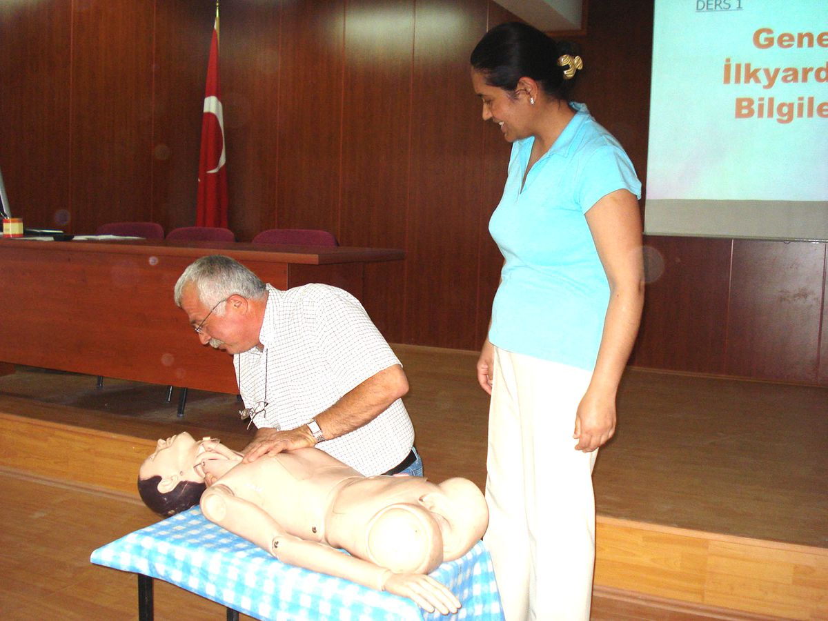 Sarıgöl'de Öğretmenlere İlk Yardım Eğitimi