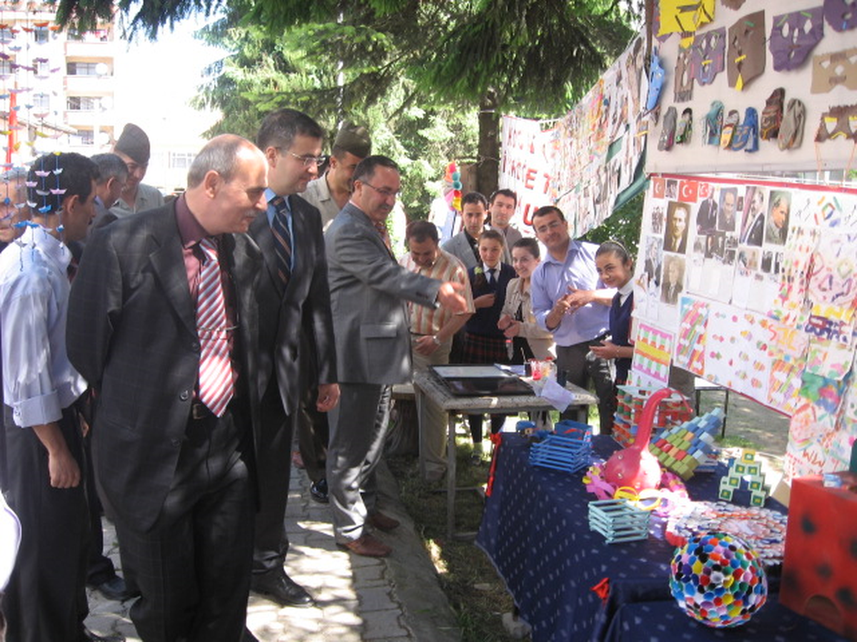 Yığılca'da İlköğretim Okulları Teknoloji Tasarımlarını Sergiledi