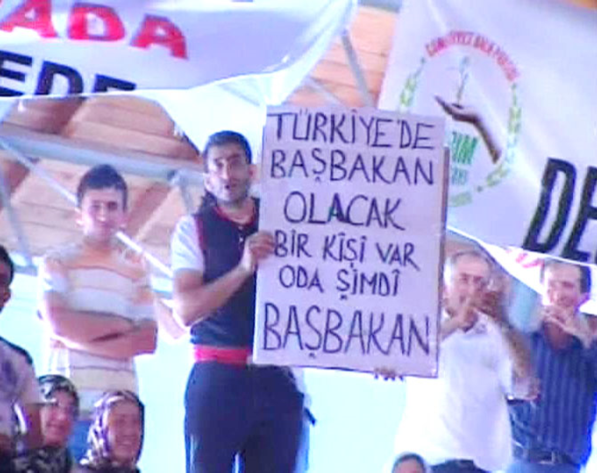 Baykal'a Urfa'da Pankart Şoku