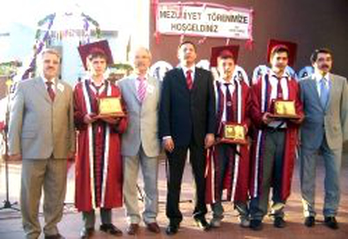 Biga Atatürk Lisesi 11. Mezunlarını Verdi