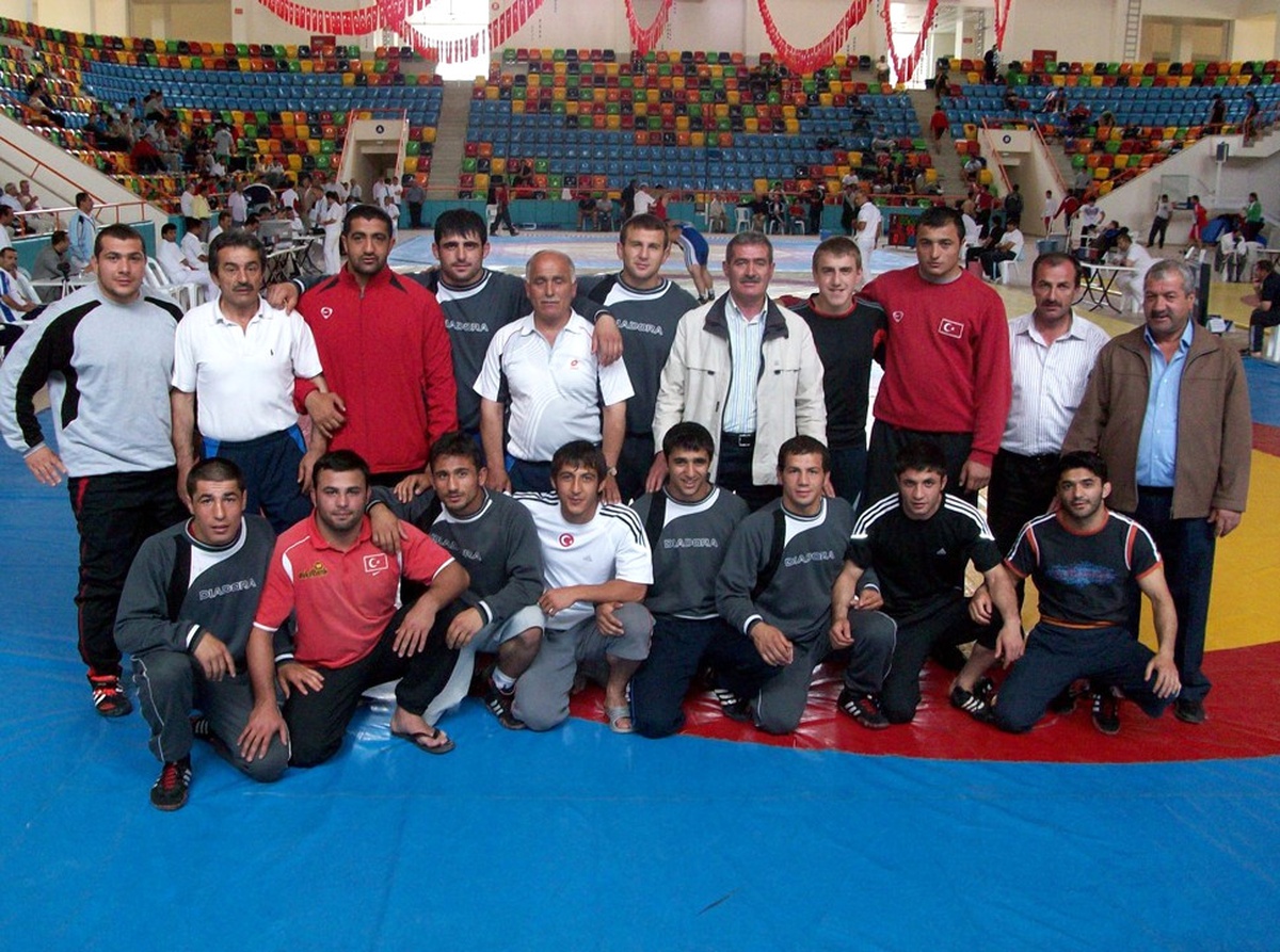 Erzurum Büyükşehir Belediyesi Güreş Takımı, Final Oynamaya Hak Kazandı
