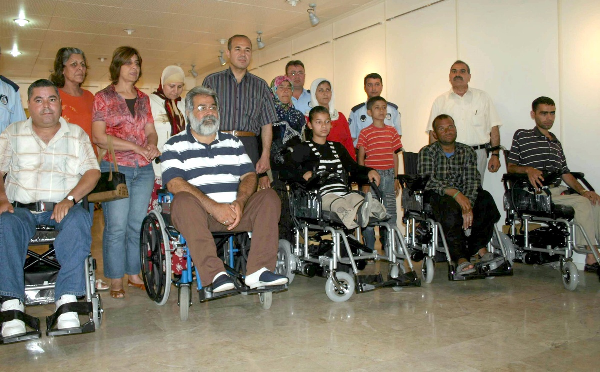 Ceyhan Belediyesi'nden Engellilere Akülü Araba