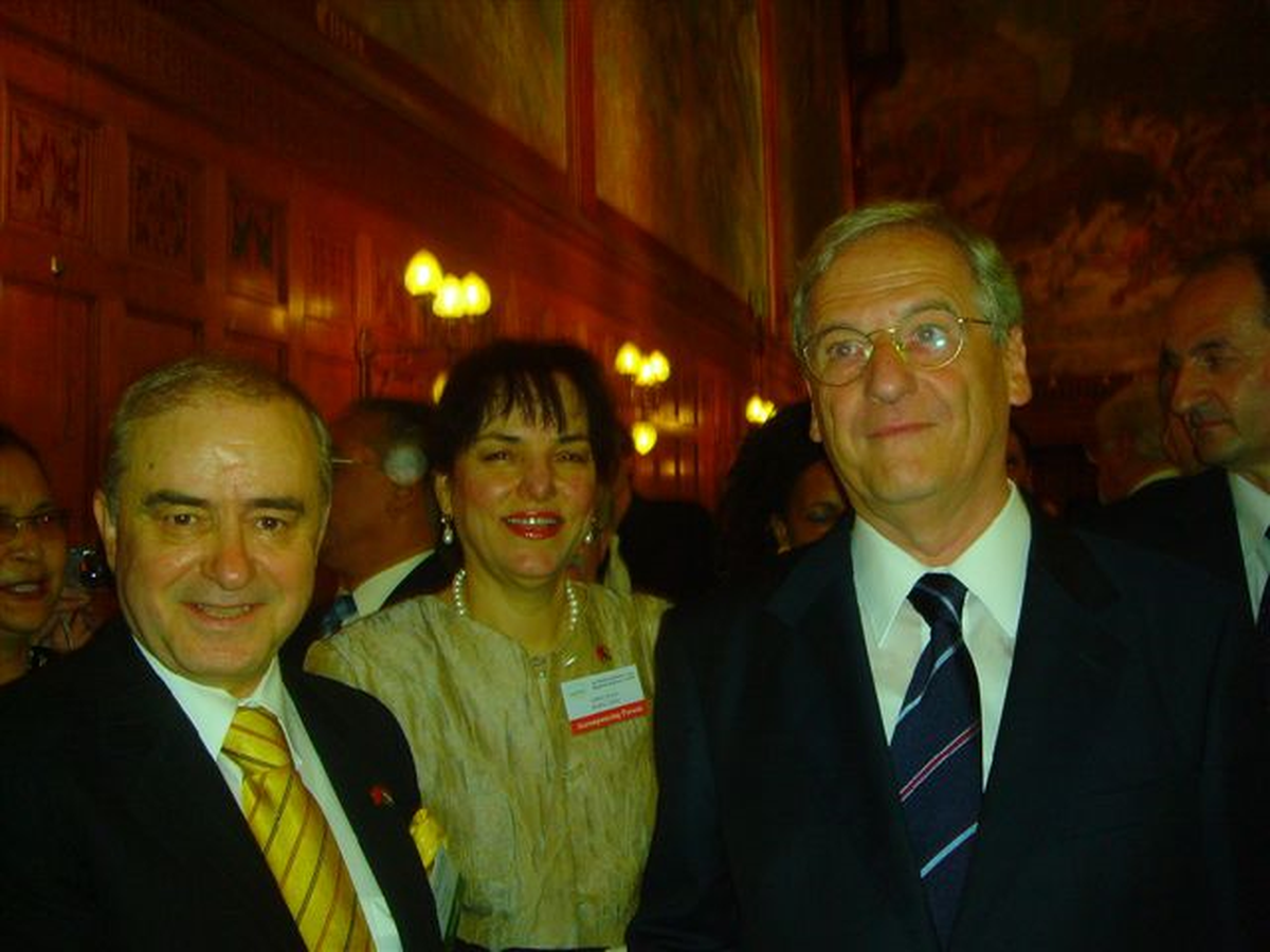 Kütahyalı İsmet Güral'ın da Katıldığı Fahri Konsoloslar Toplantısı Budapeştede Yapıldı