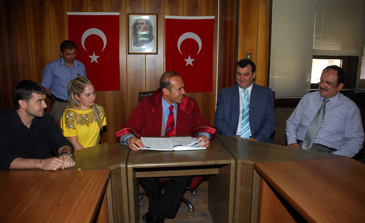MHP Milletvekili Varlı Nikah Şahidi Oldu