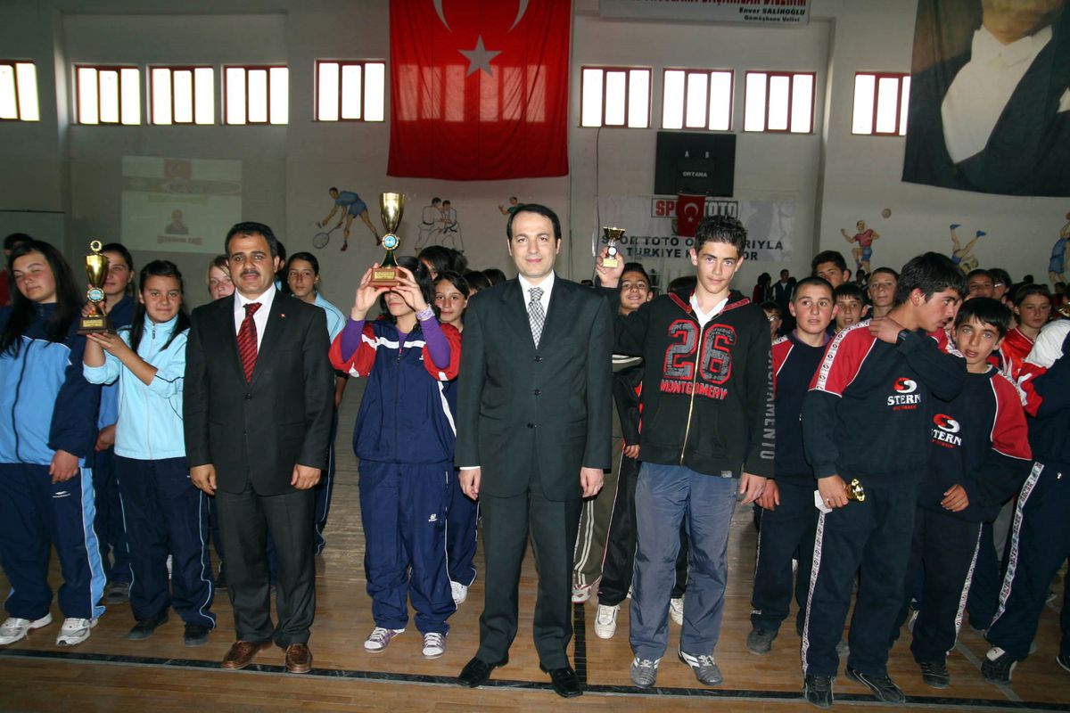 Öğrenciler Madalyalarını Aldılar