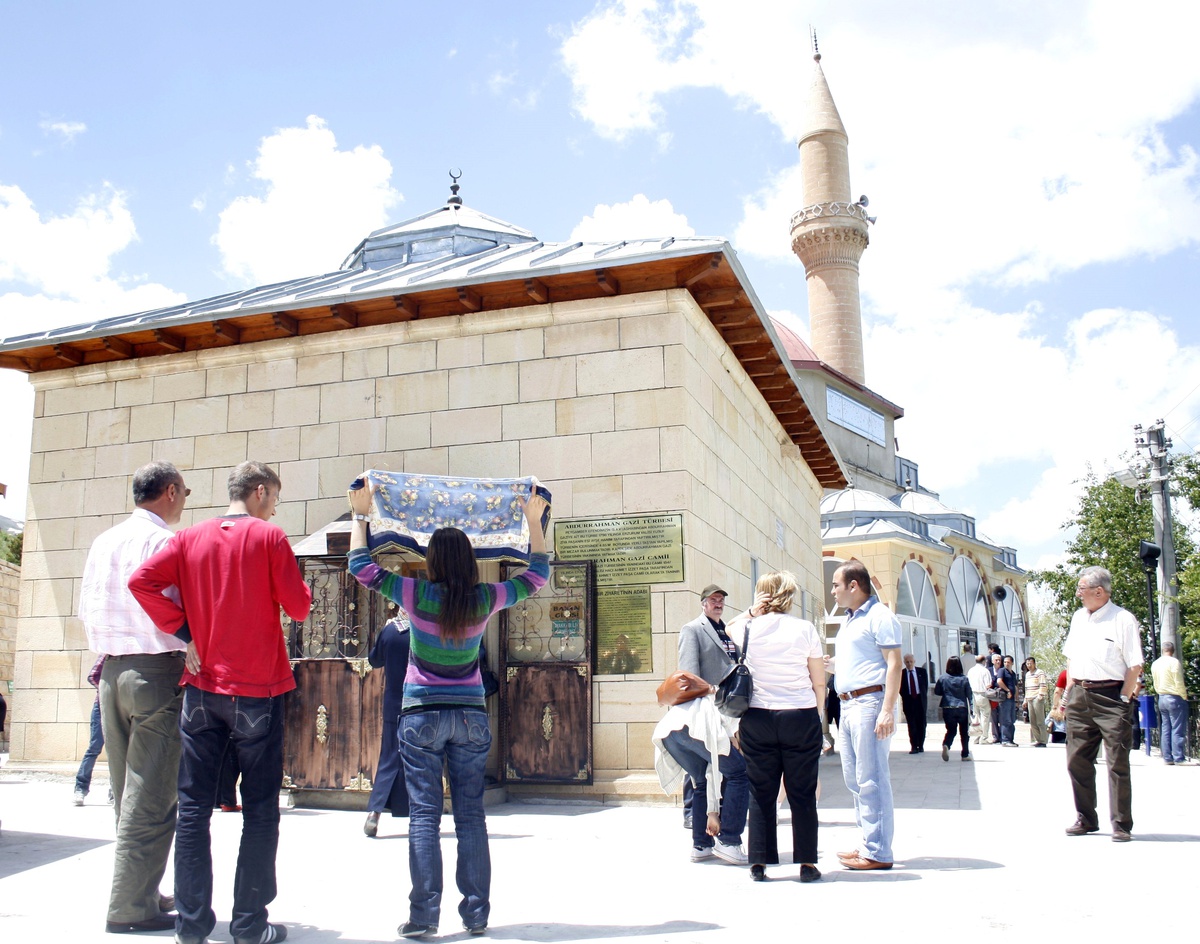 Yüksek Hakem Kurulu Üyeleri Erzurum'da Tarihi ve Kültürel Yerleri Gezdi