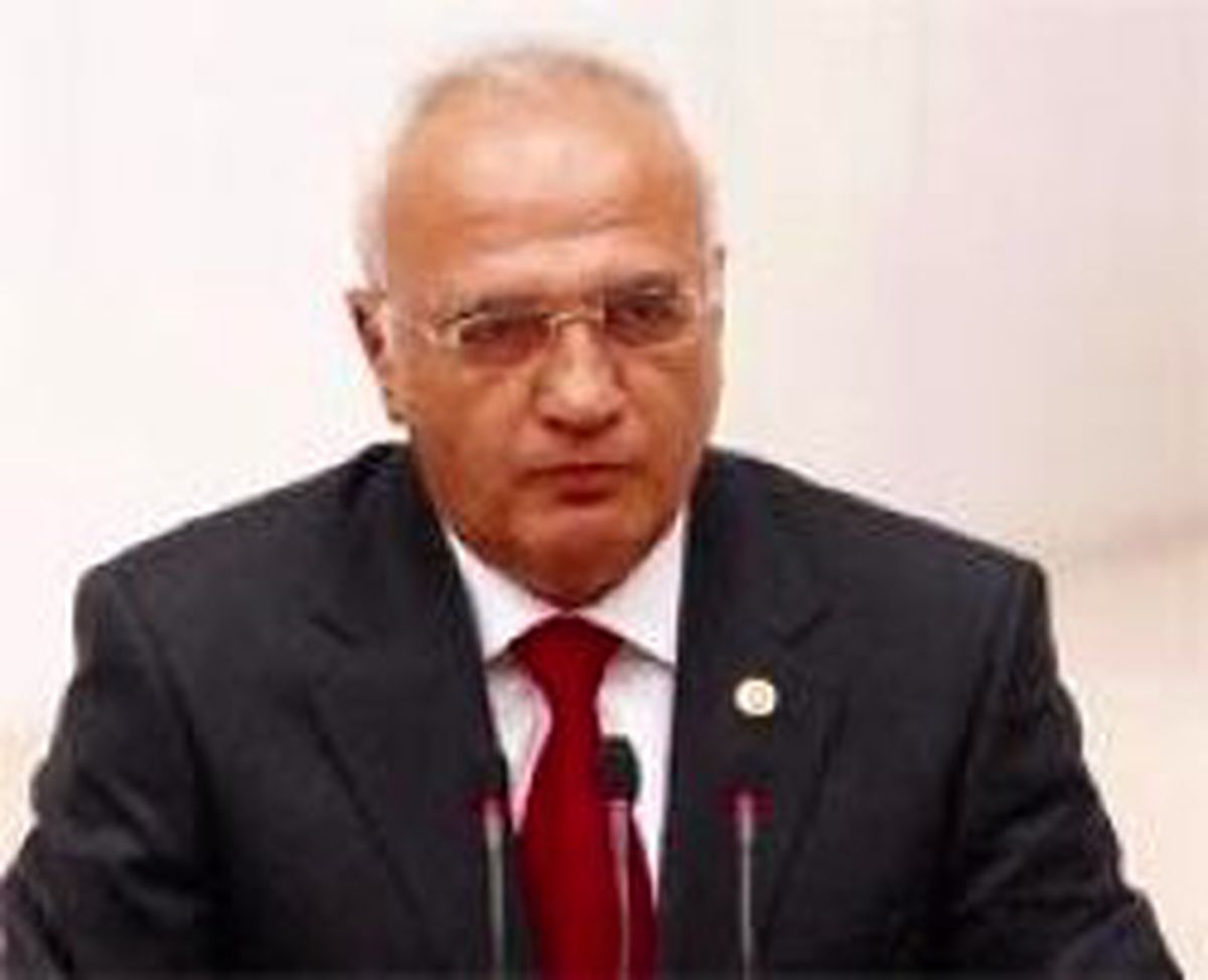 Bahçeli İşine Baksın