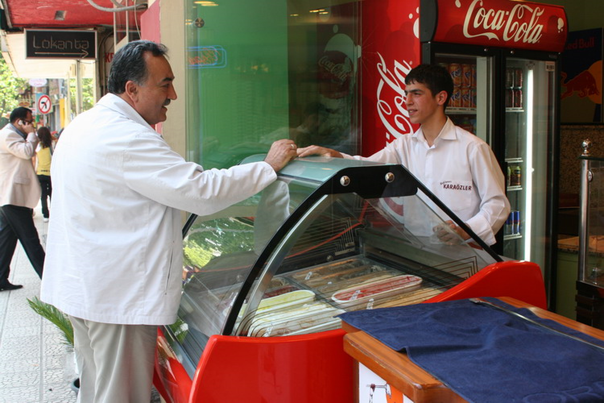 Belediye Başkanı Akın'dan Esnaf Gezisi