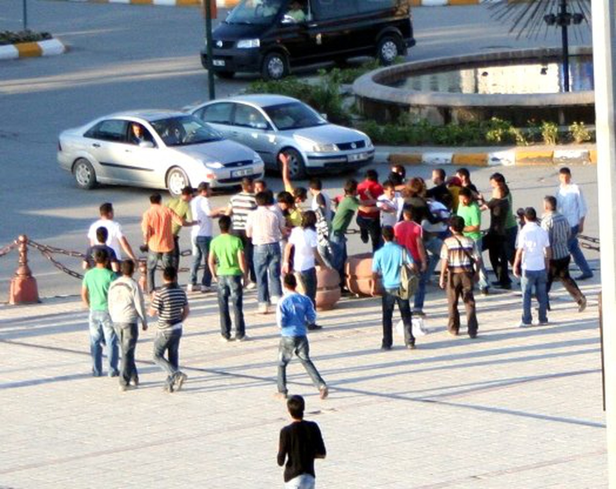 Erzincan'da Gençlerin Meydan Kavgası