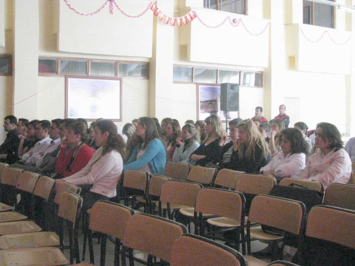 Başkale'deki Öğretmenlere Hasta Hakları Konulu Eğitim Verildi