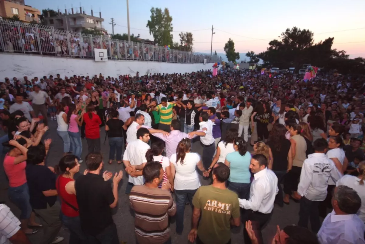 Gültepe Şenliği\'ne Katılanlar Okulun Bahçesine Sığmadı