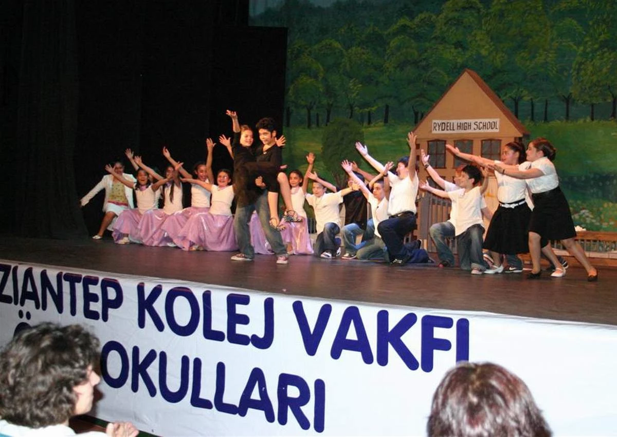 Minik Gkv'liler Grease ile Nostalji Yaşattılar