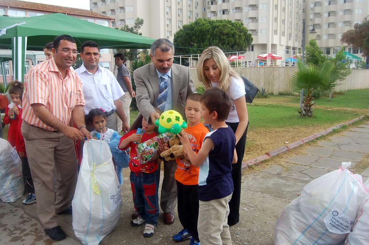'Oyuncaklarımı Paylaşıyorum' Projesi