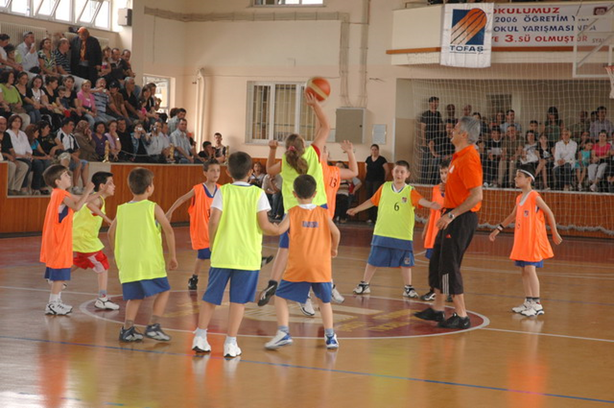 Tofaş Basketbol Okulu Kış Dönemi Sona Erdi