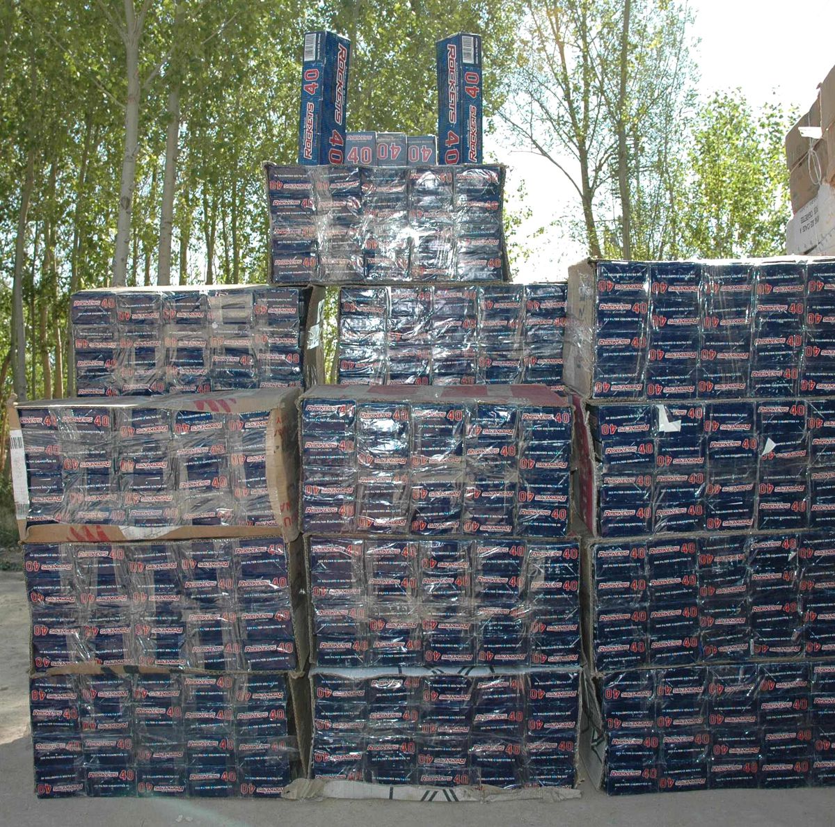 Van'da 8 Bin 500 Paket Kaçak Sigara Ele Geçirildi
