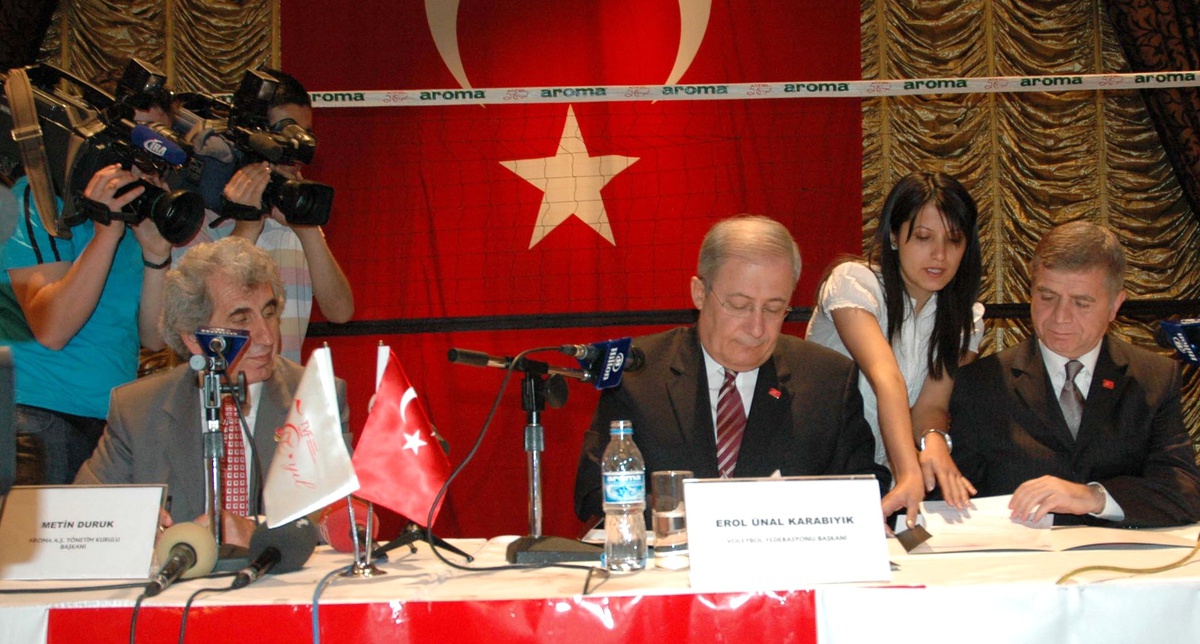 Voleybol Federasyonu'ndan Bin Okula Voleybol Seti