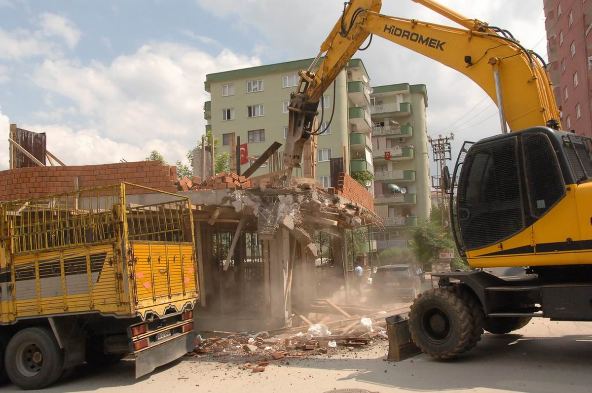 Yıldırım'da Yıkımlar Sürüyor