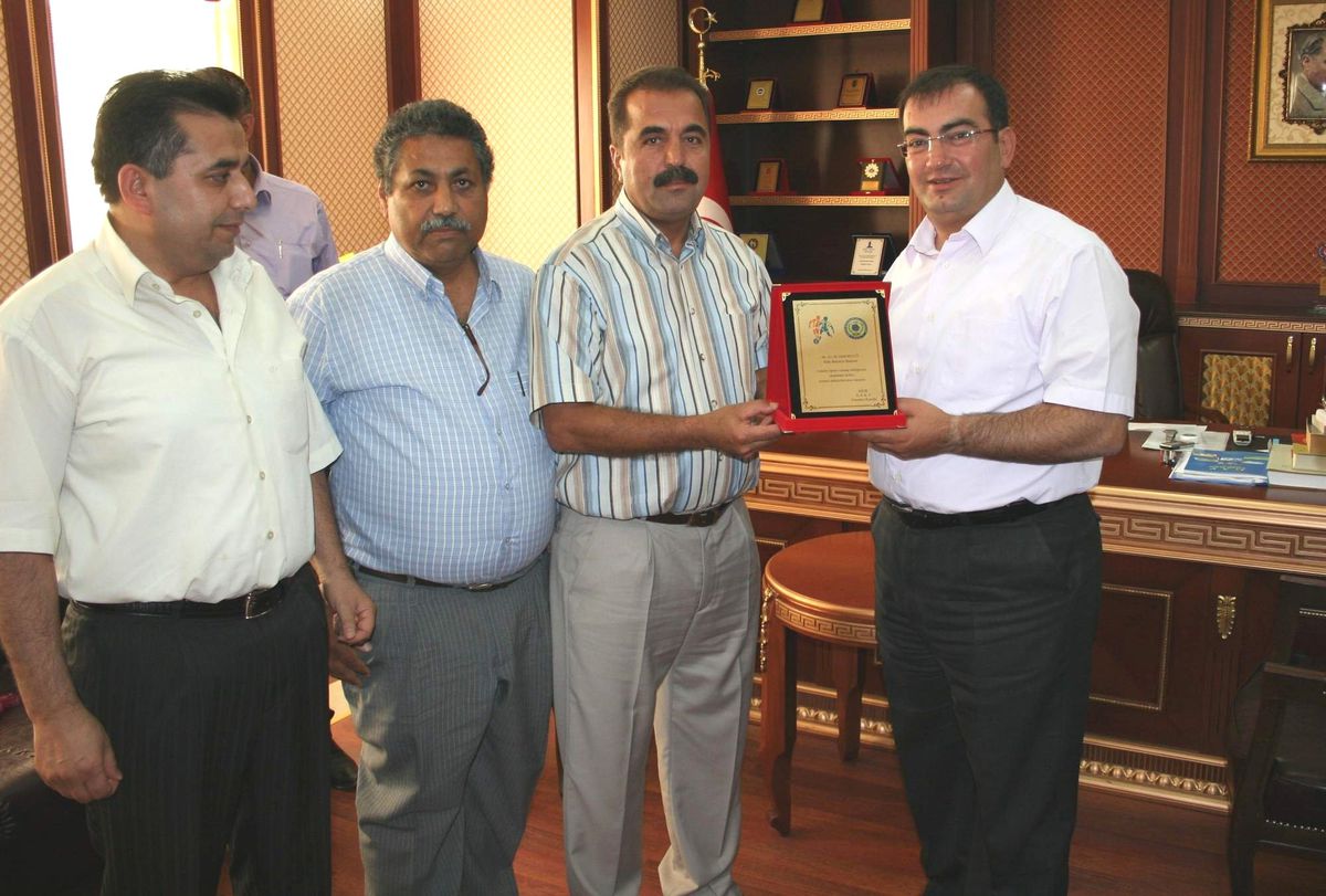 Askf'den Belediye Başkanı Bulut'a Plaket