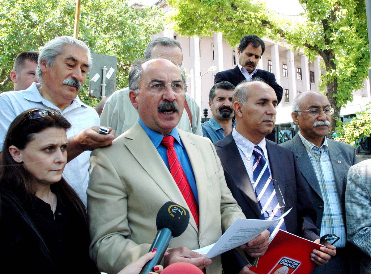 Başbakanlığa Alevi Bektaşi Federasyonu'ndan 'Zorunlu Din Dersi' Dilekçesi